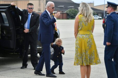 Biden family vacations on taxpayers' dime