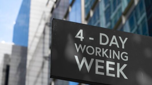 Pags Discusses Gen Z Perspectives on the 40-Hour Work Week