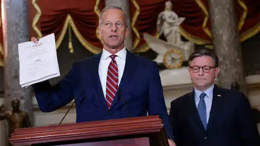 Schumer leads Democrats to kill military pay bill as funding battle escalates