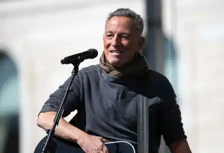 Bruce Springsteen Criticized After High-Priced Concert Becomes Platform for Anti-American Messages